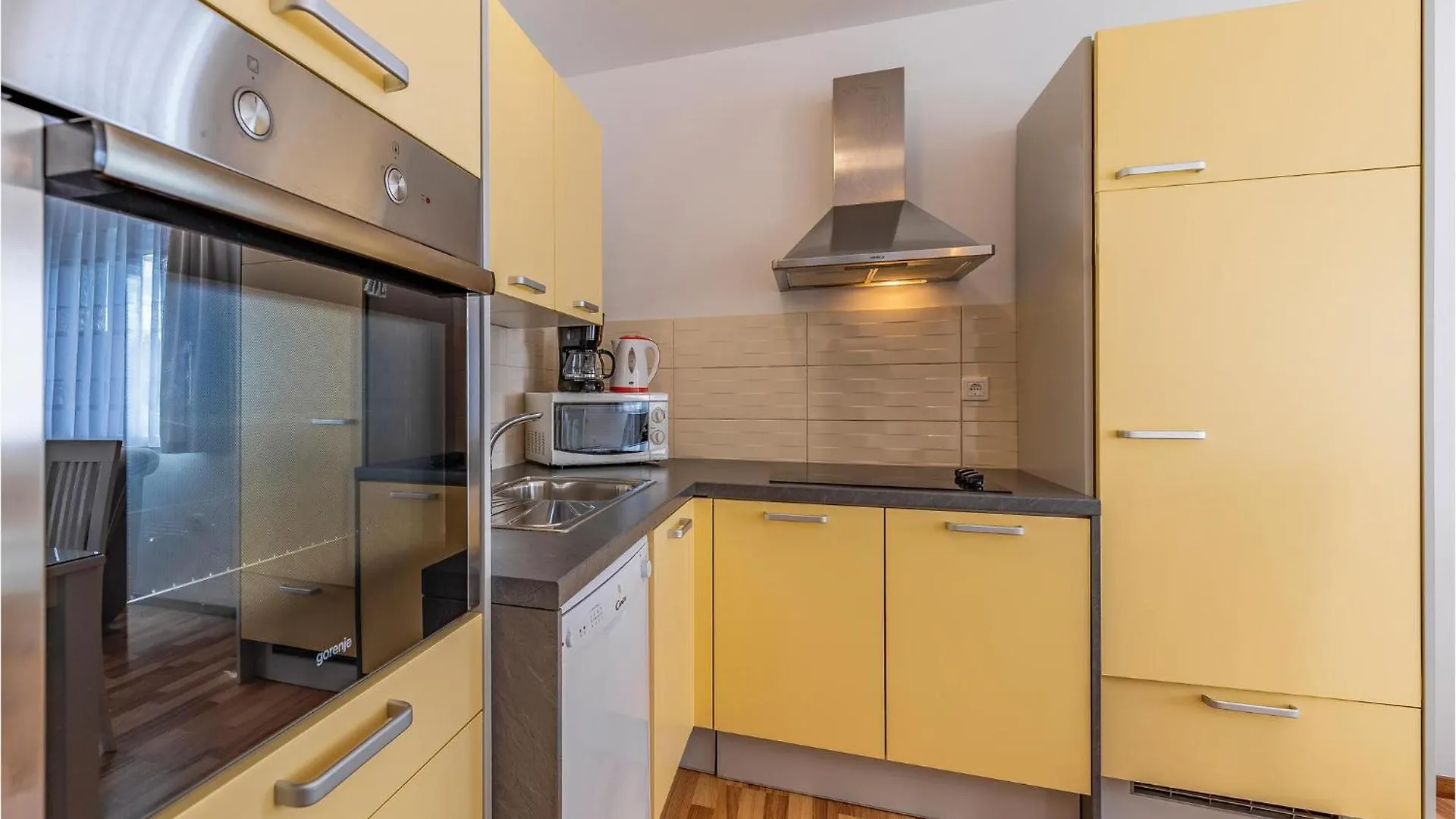 3 Bedroom Beautiful Apartment In Medulin