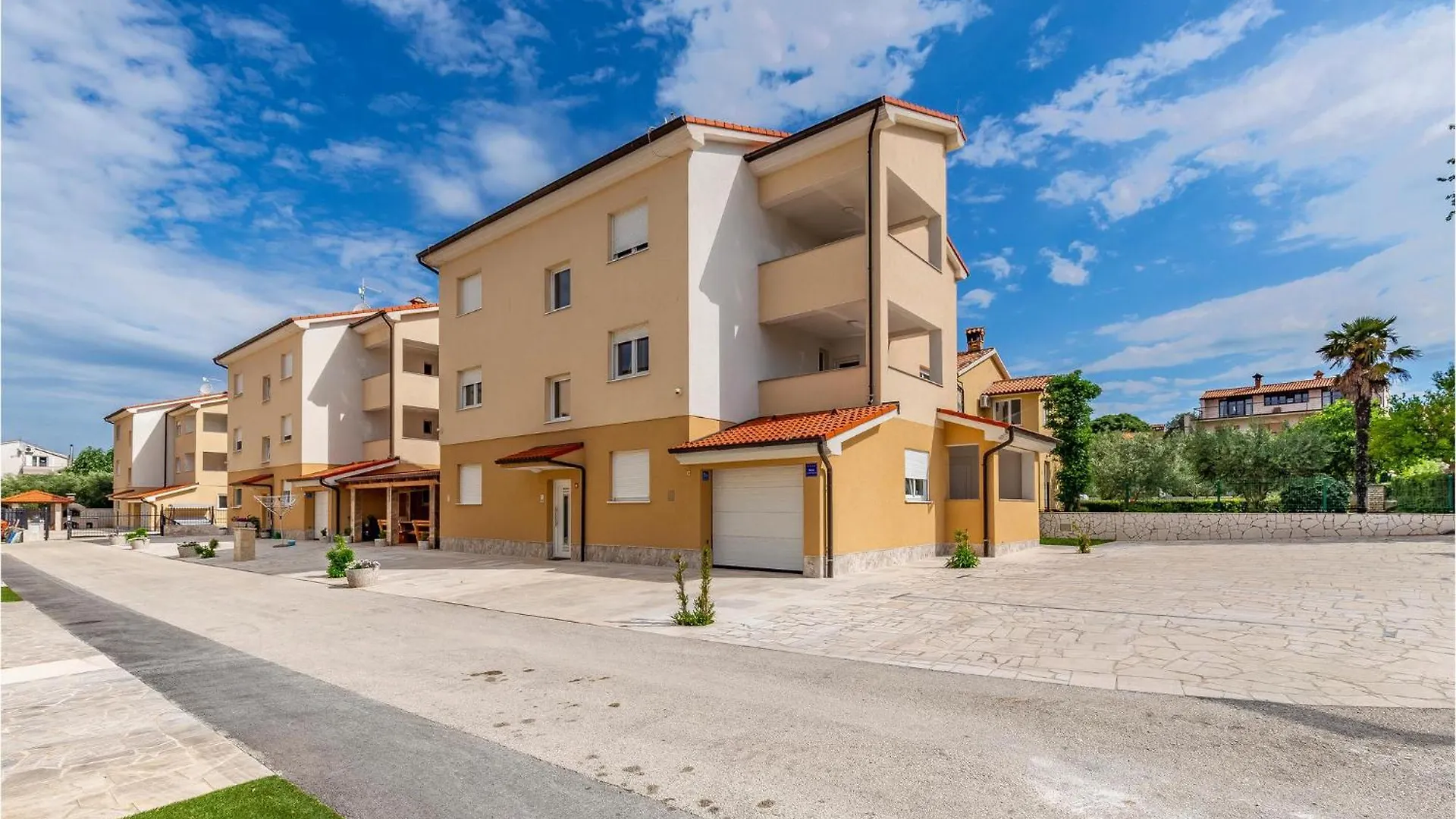 3 Bedroom Beautiful Apartment In Medulin Croatia
